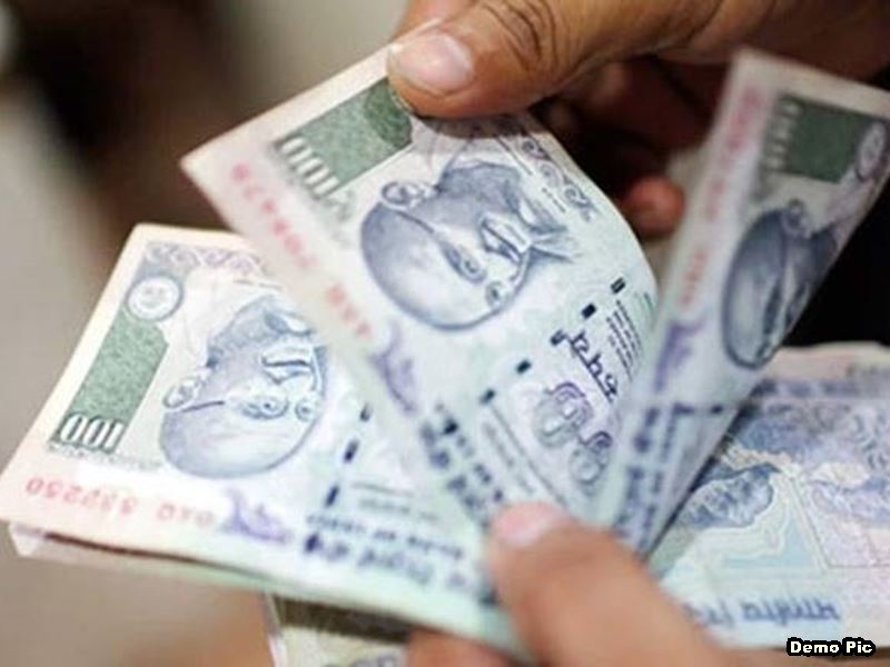 CM डॉ मोहन यादव ने पचावली के भाग चंद्र को 40 हजार रुपए की राहत राशि प्रदान की