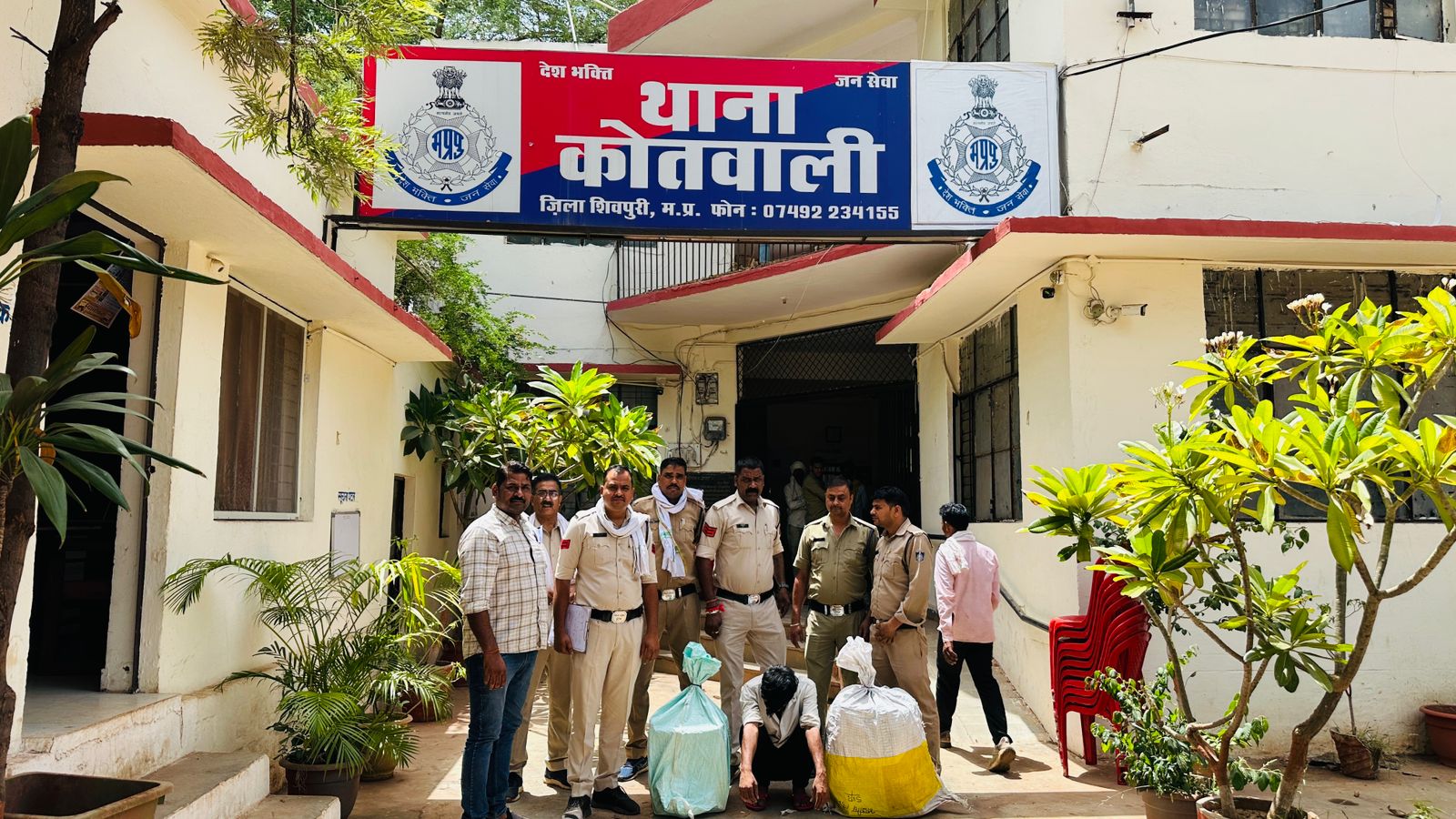 शिवपुरी में 7 पेटी अवैध शराब के साथ युवक गिरफ्तार, कोतवाली पुलिस की कार्रवाई