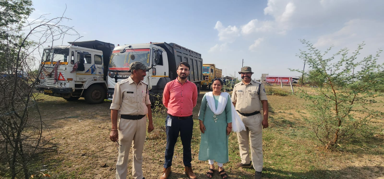 शिवपुरी में खनिज माफिया पर बड़ी कार्रवाई: 3 डंपर और 2 ट्रैक्टर-ट्रॉली जब्त, कलेक्टर के कड़े तेवर
