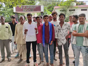 200-250 बीघा खेतों का रास्ता बंद, 50 किसान पहुंचे SP के दरबार; अतिक्रमण हटाने की लगाई गुहार