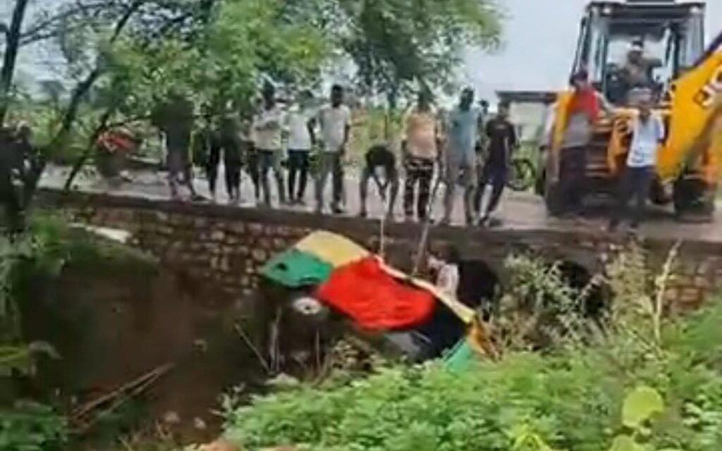 1005446749