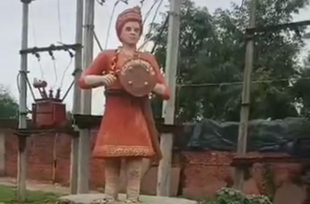 1005598607